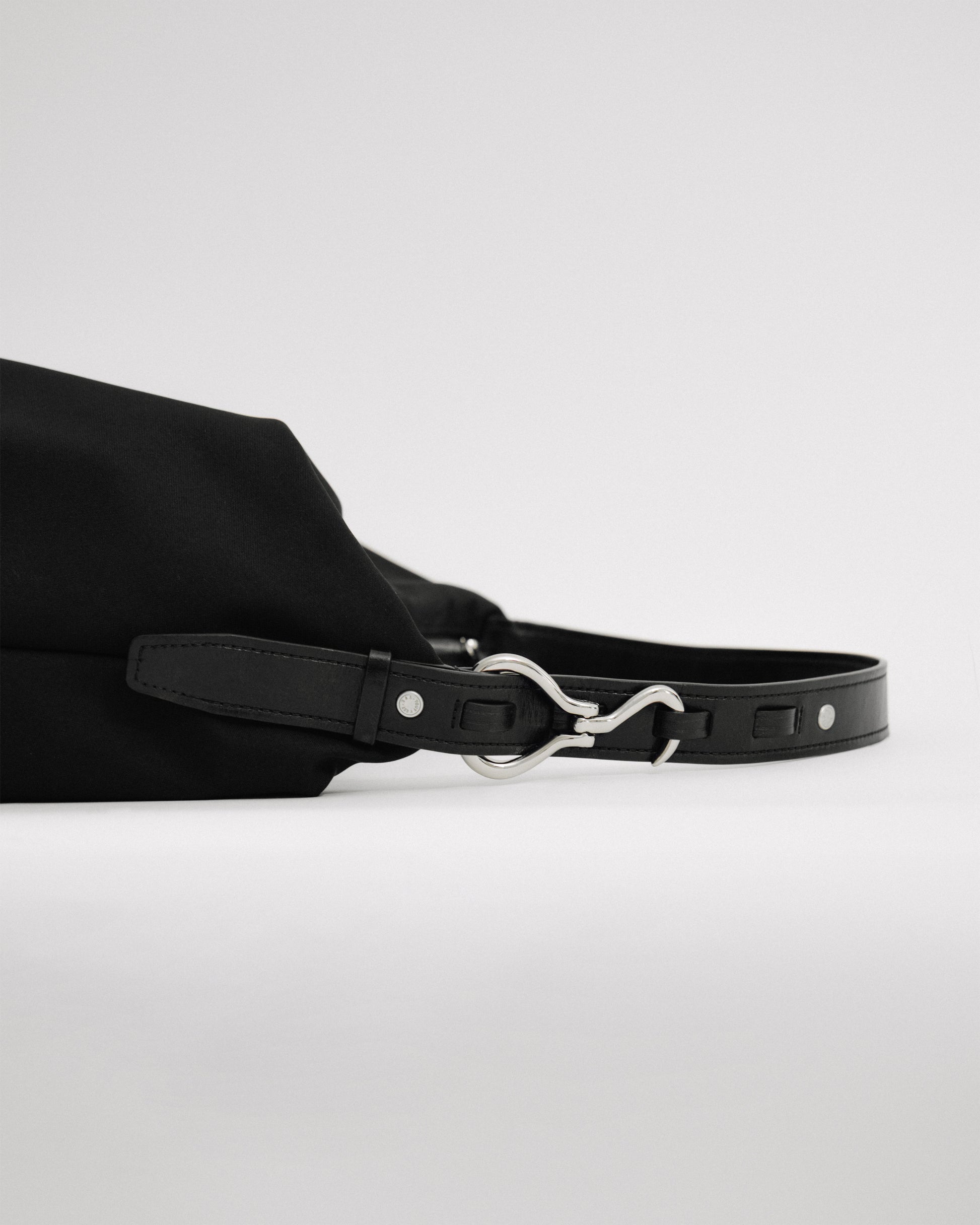 SAC TRESSÉ HOBO TOILE BLACK