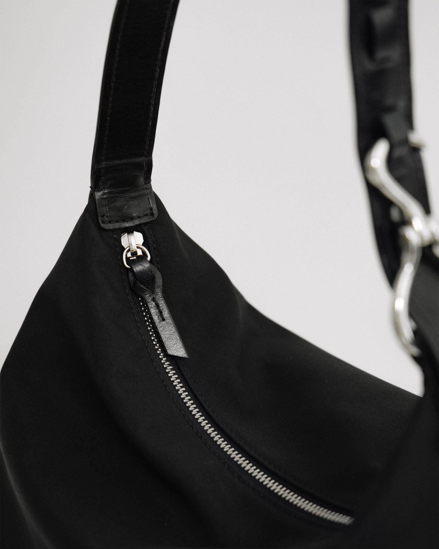 SAC TRESSÉ HOBO TOILE BLACK