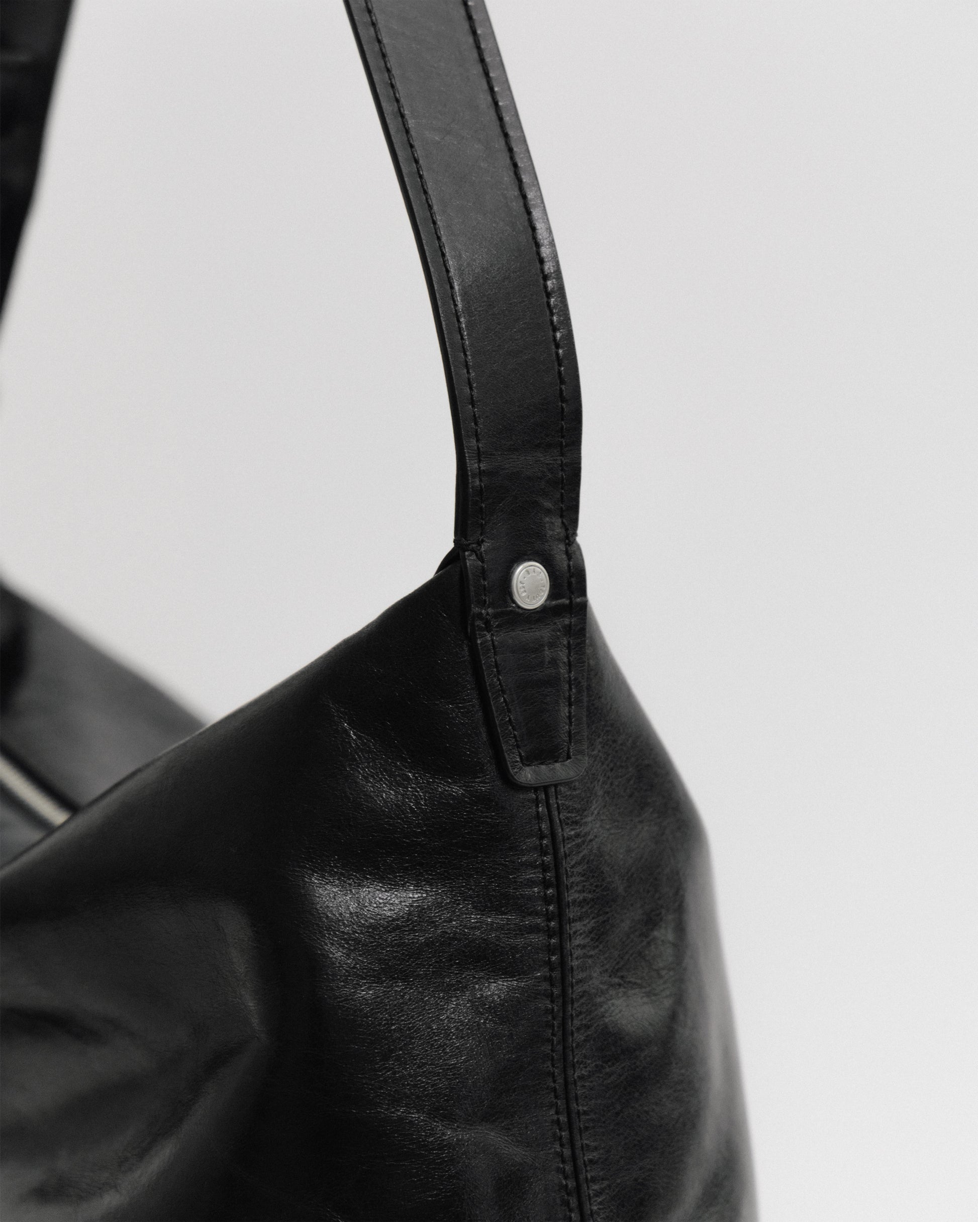 SAC TRESSÉ HOBO BLACK