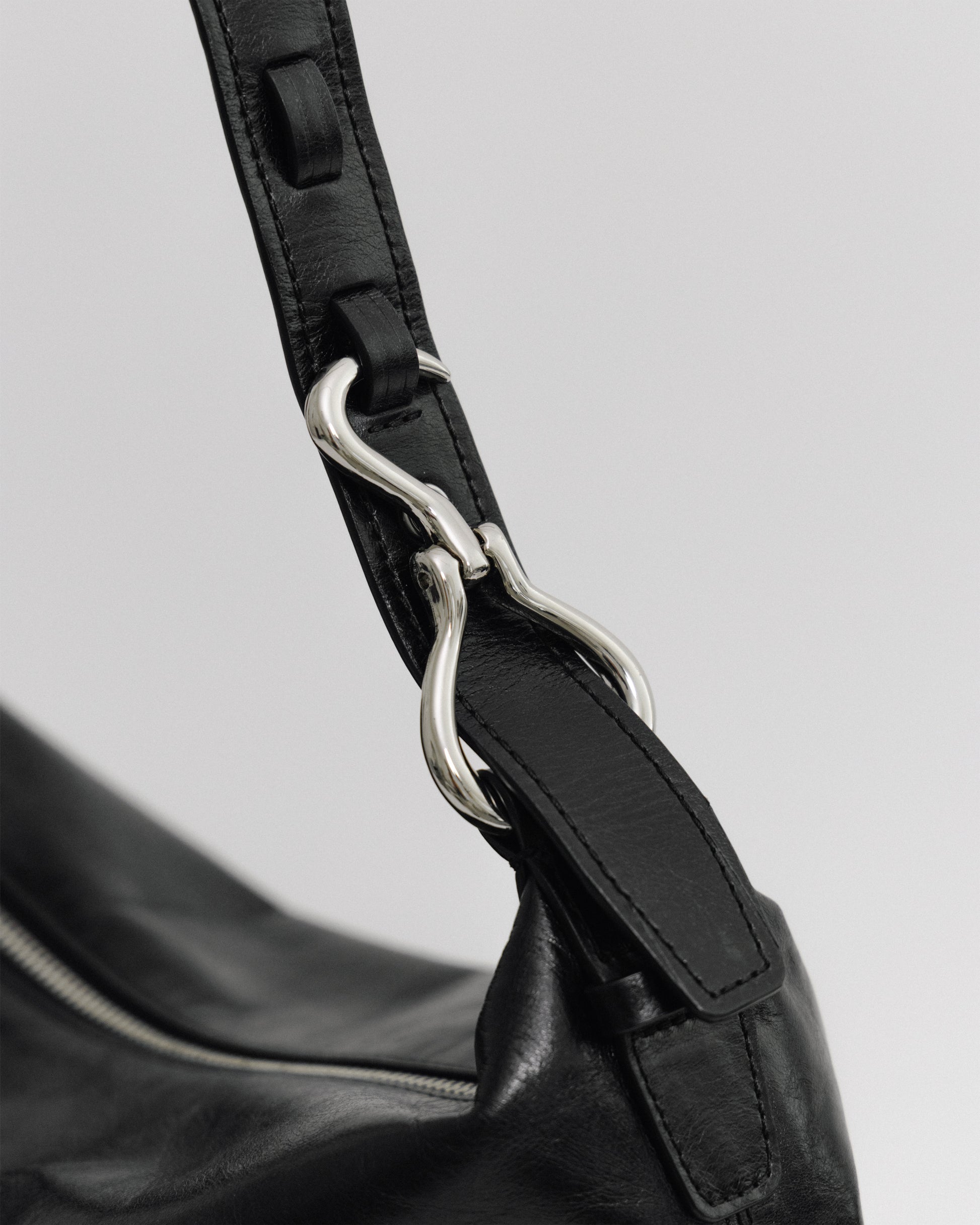 SAC TRESSÉ HOBO BLACK