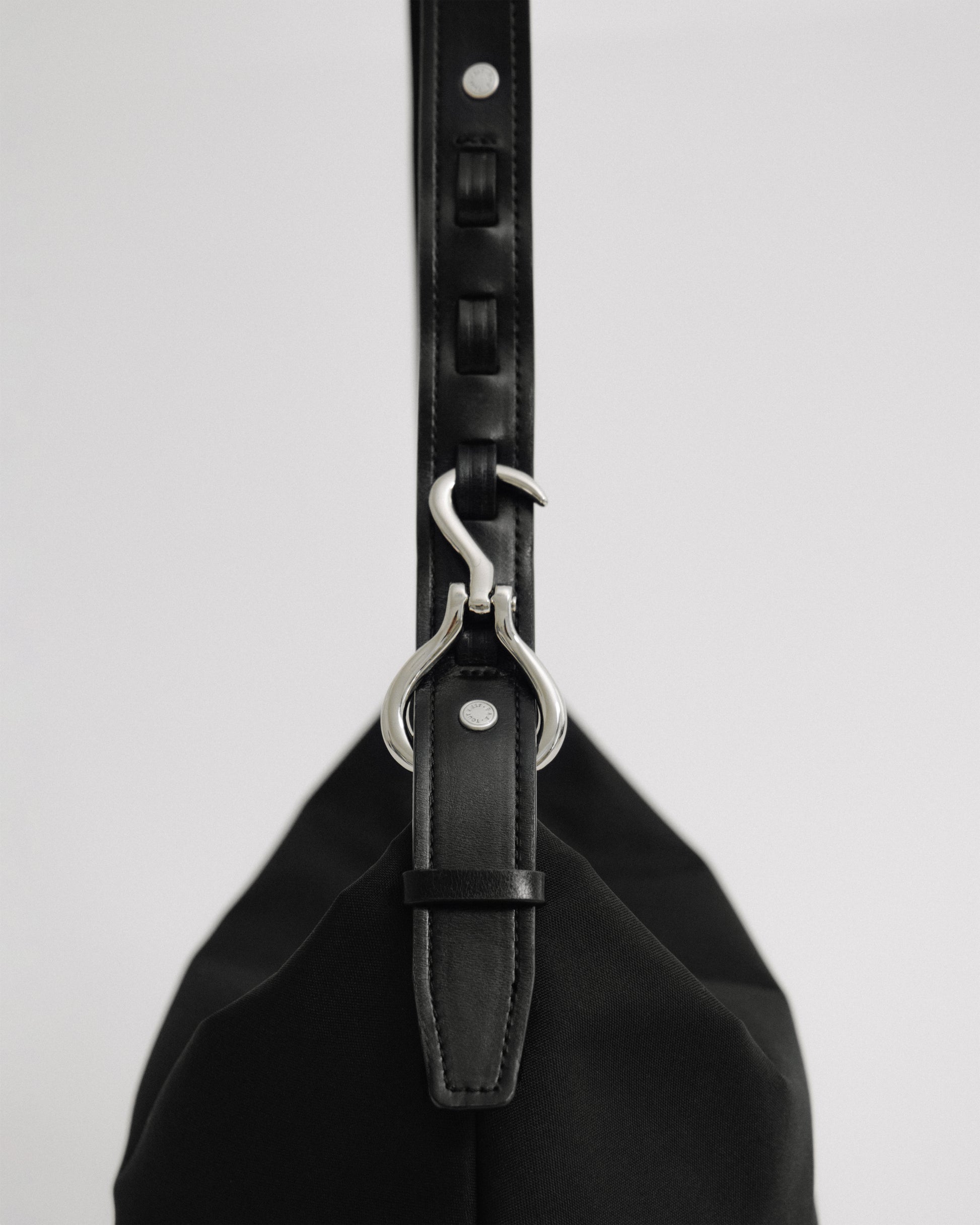 SAC TRESSÉ ÉPAULE TOILE BLACK
