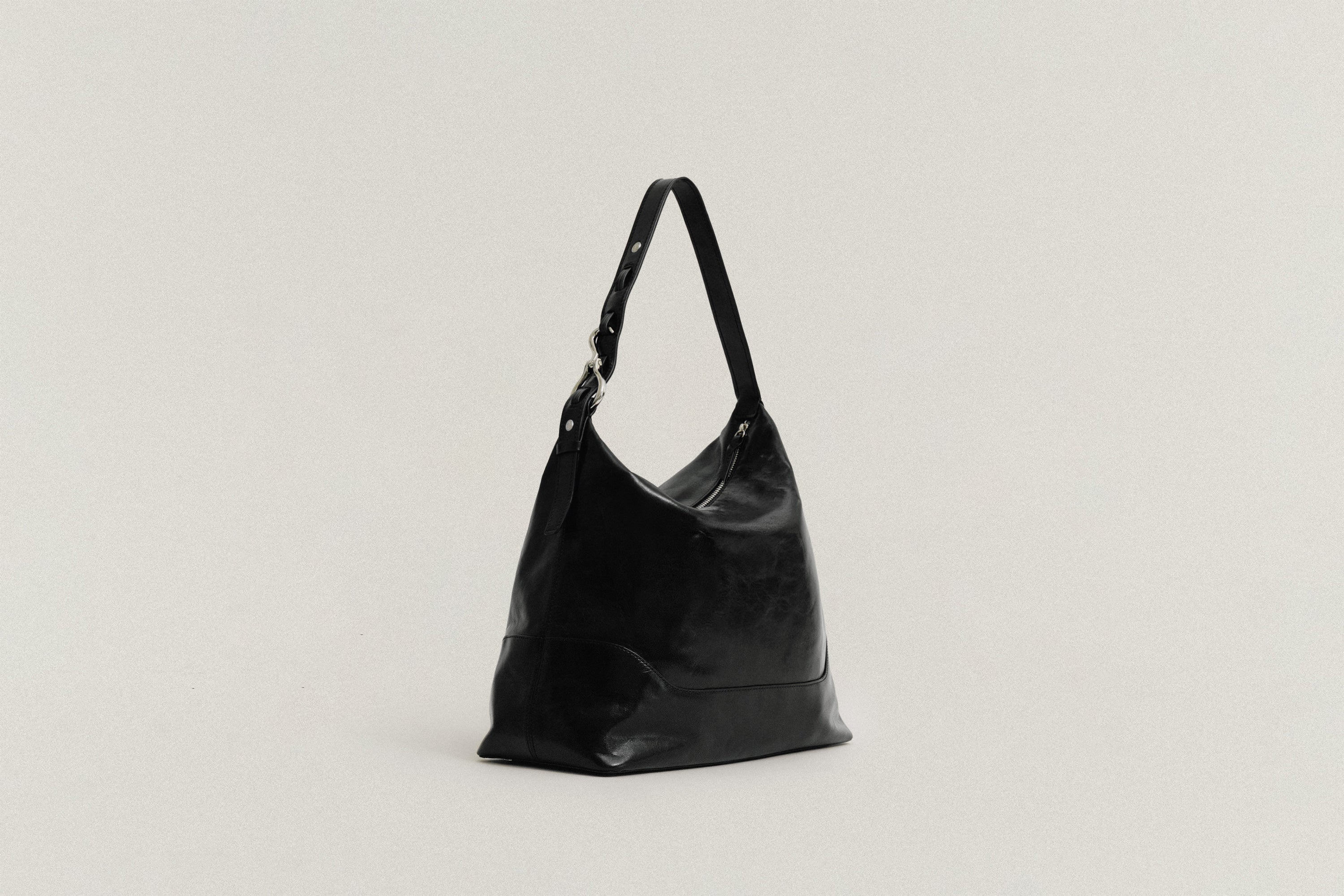 BAGS – TOUT Y EST
