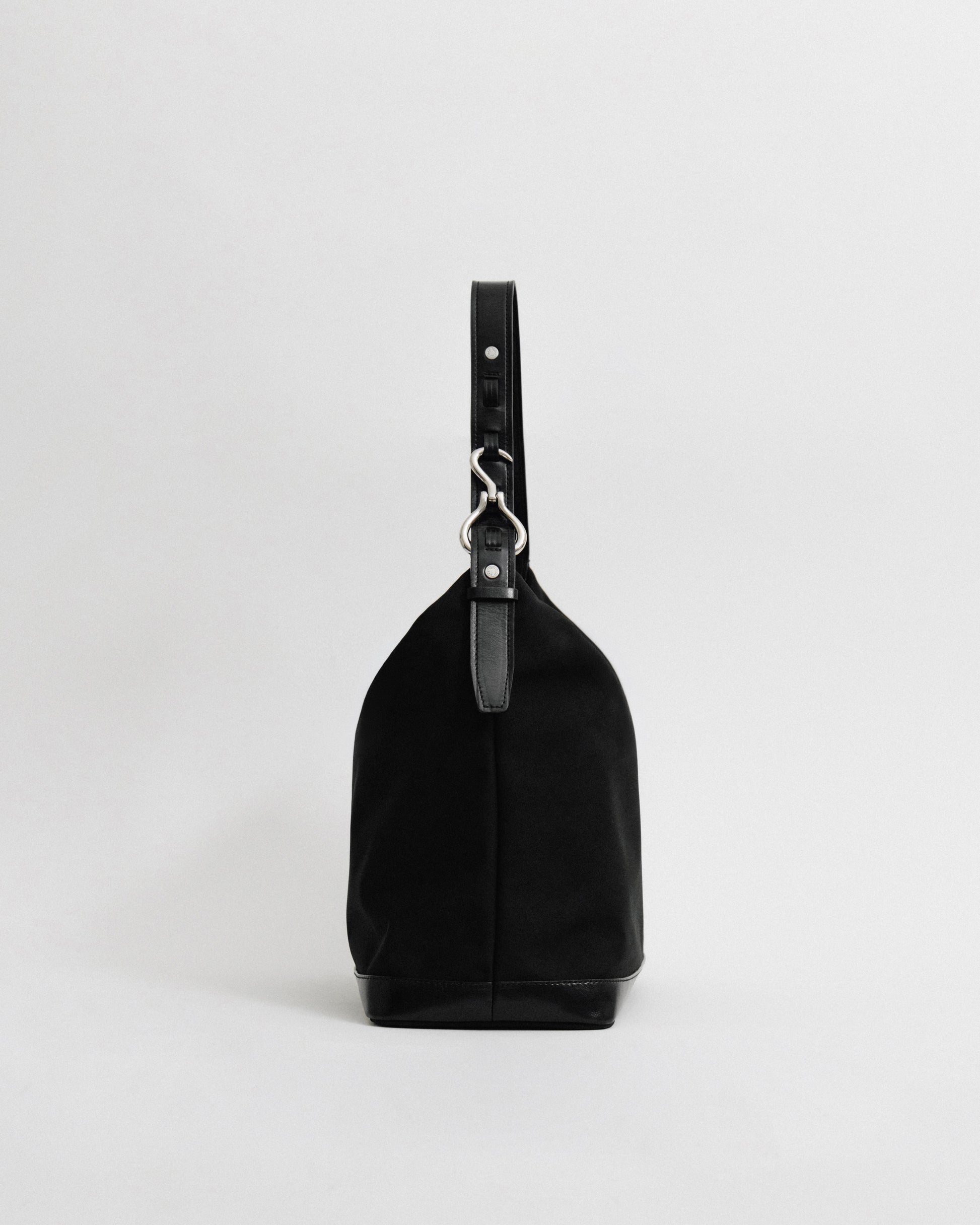 SAC TRESSÉ HOBO TOILE BLACK