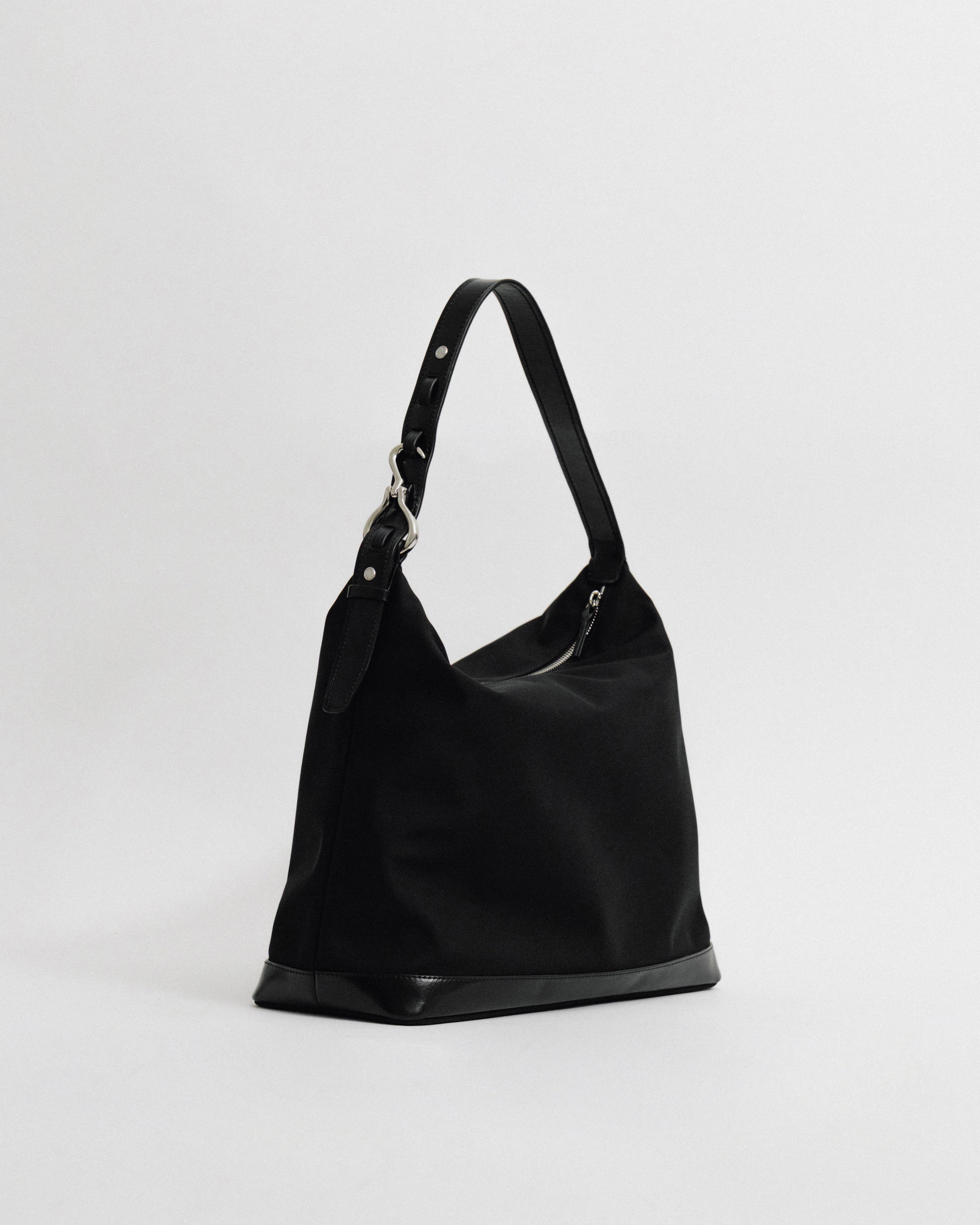 SAC TRESSÉ HOBO TOILE BLACK – TOUT Y EST