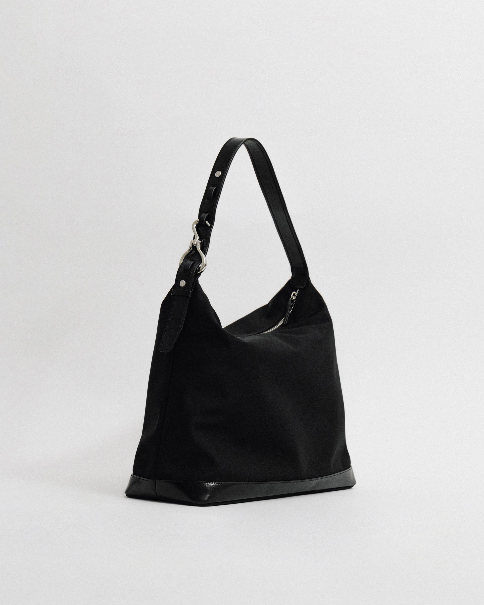 SAC TRESSÉ HOBO TOILE BLACK