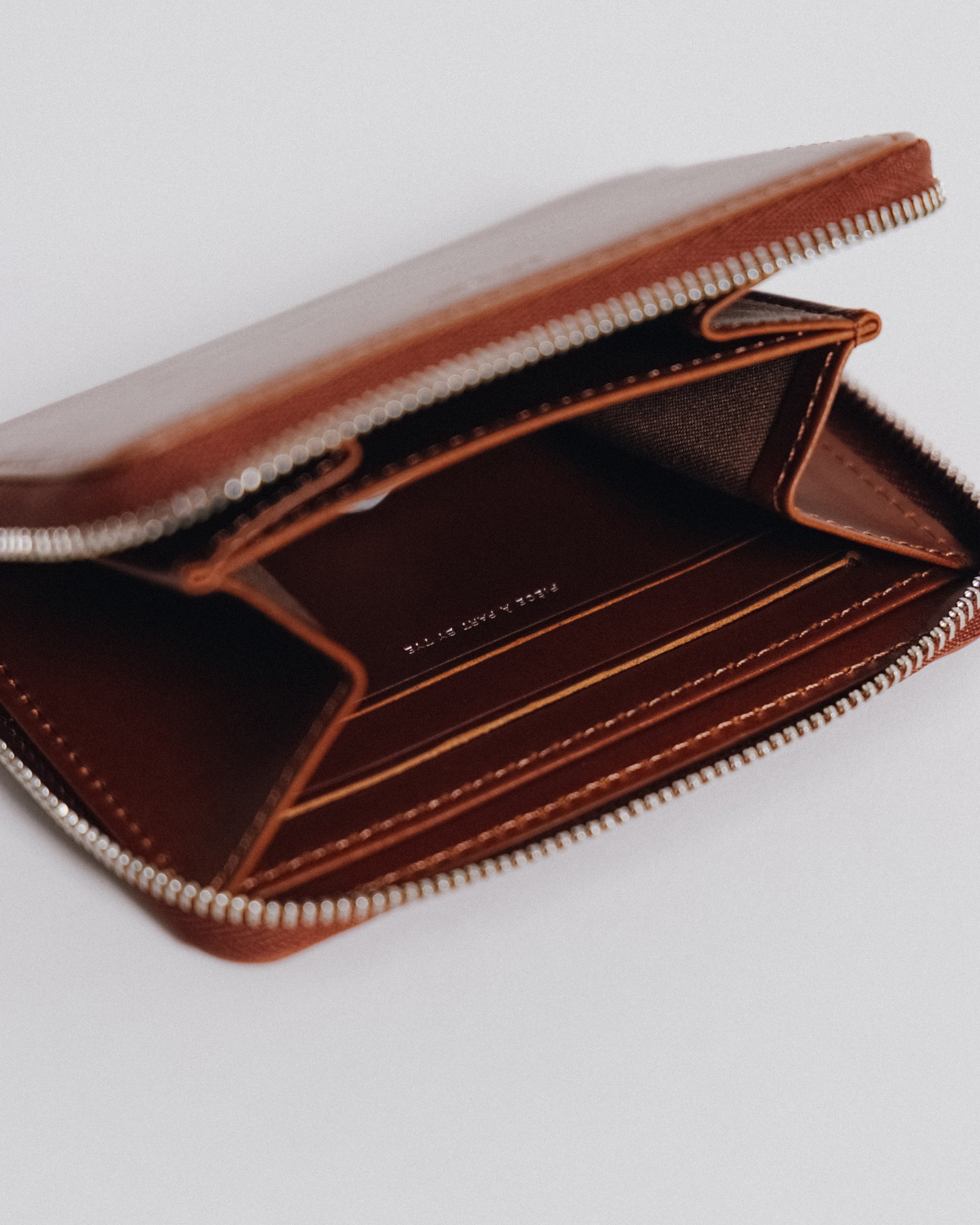 PORTE CARTES ZIPPÉ BROWN